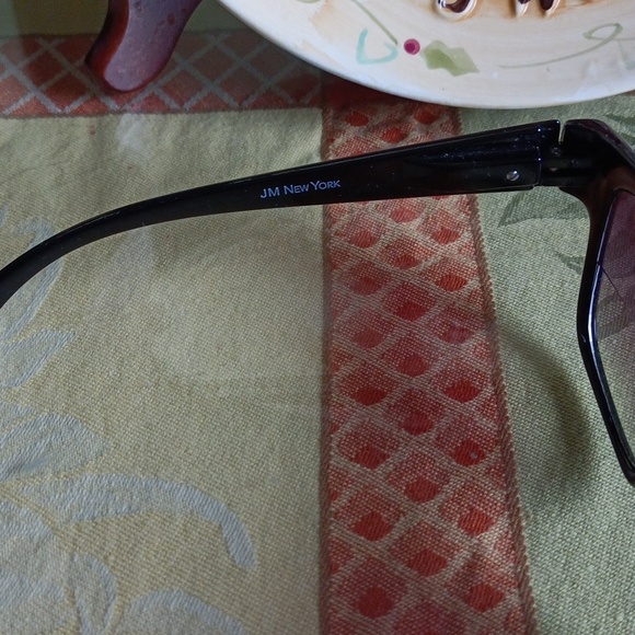 Bifocal sunglasses 1.5 with case - Picture 2 of 6